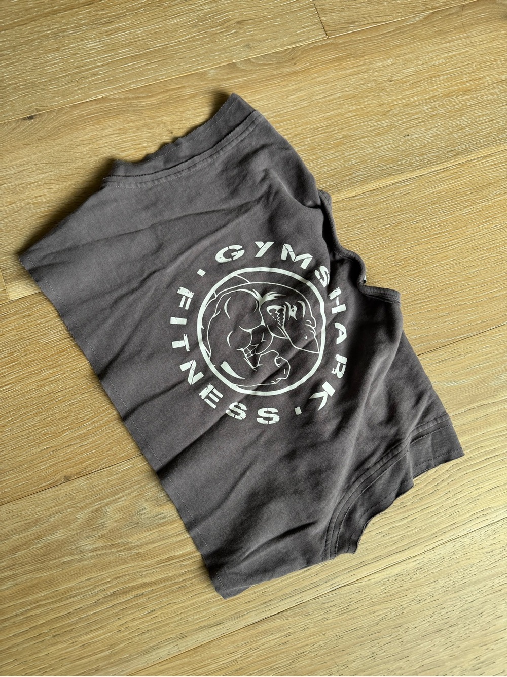 Gymshark women’s Charcoal cropped tee